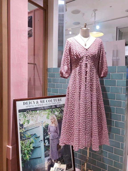 コットンフラワー刺繍ワンピース レディース服 カテゴリ