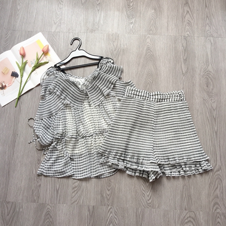 プリーツフリルショートパンツ レディース服 カテゴリ プリーツフリルショートパンツ レディース服 カテゴリ
