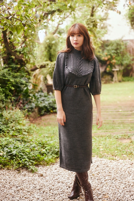 Belted Ruffle Cable-Knit Dress  Mサイズ